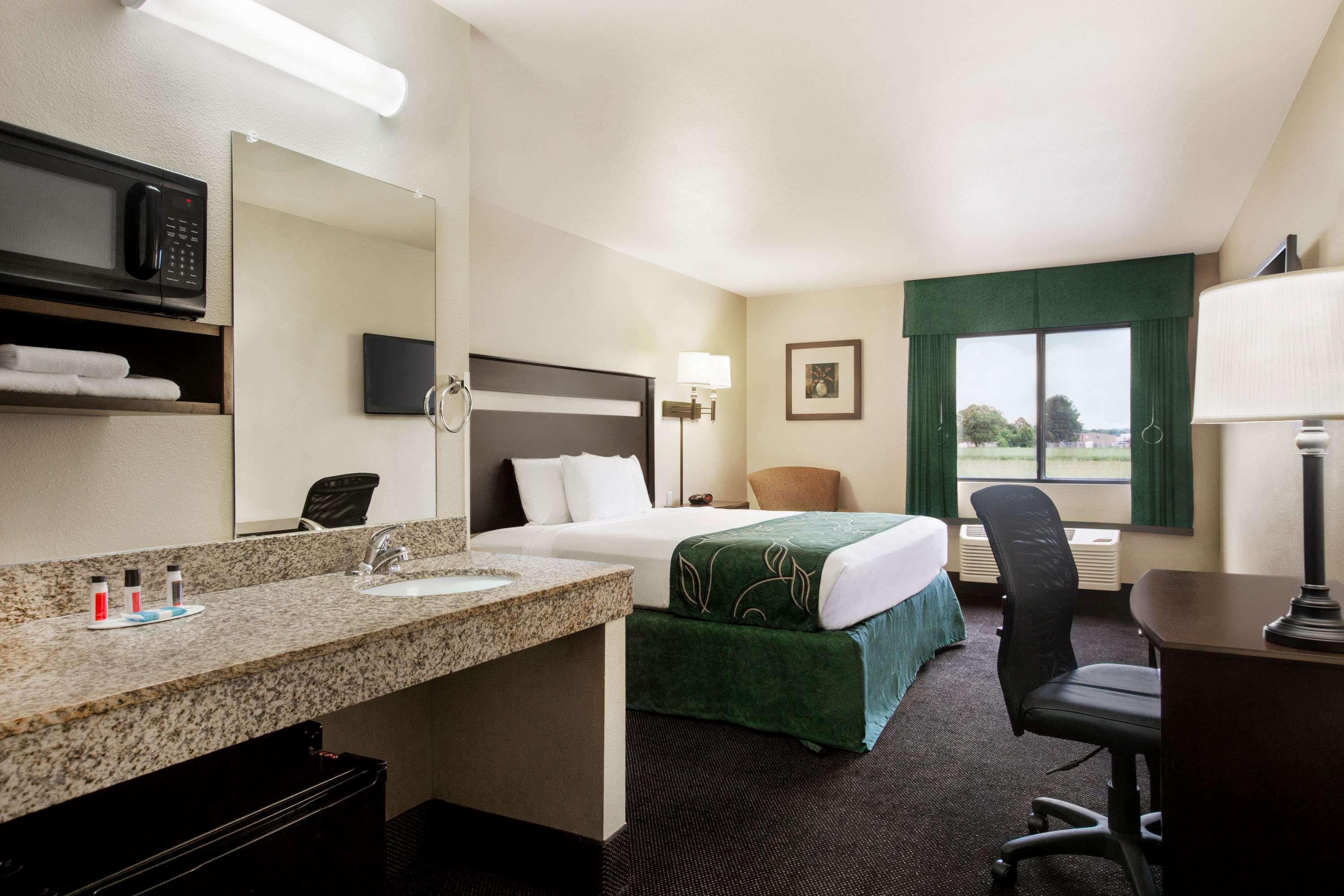 Travelodge By Wyndham Livonia Zewnętrze zdjęcie