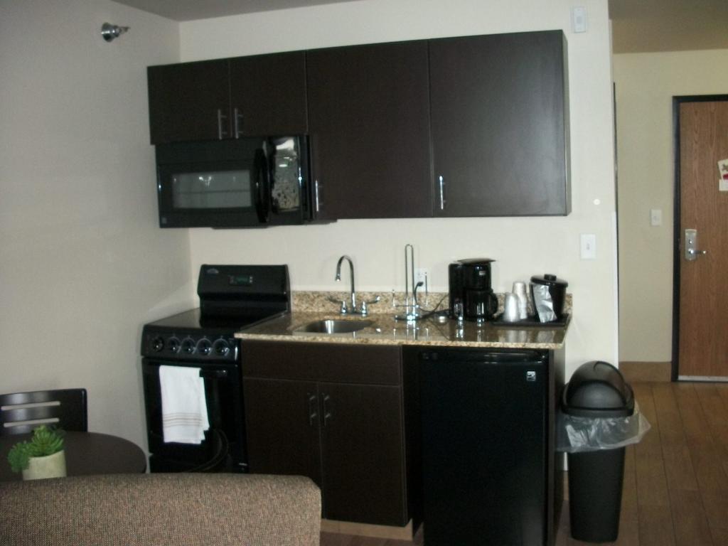 Travelodge By Wyndham Livonia Zewnętrze zdjęcie