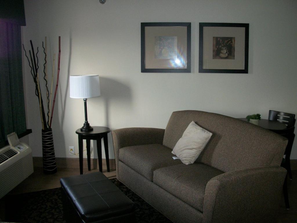 Travelodge By Wyndham Livonia Zewnętrze zdjęcie