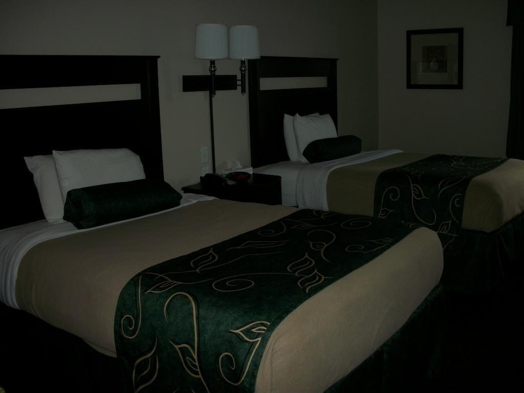 Travelodge By Wyndham Livonia Zewnętrze zdjęcie
