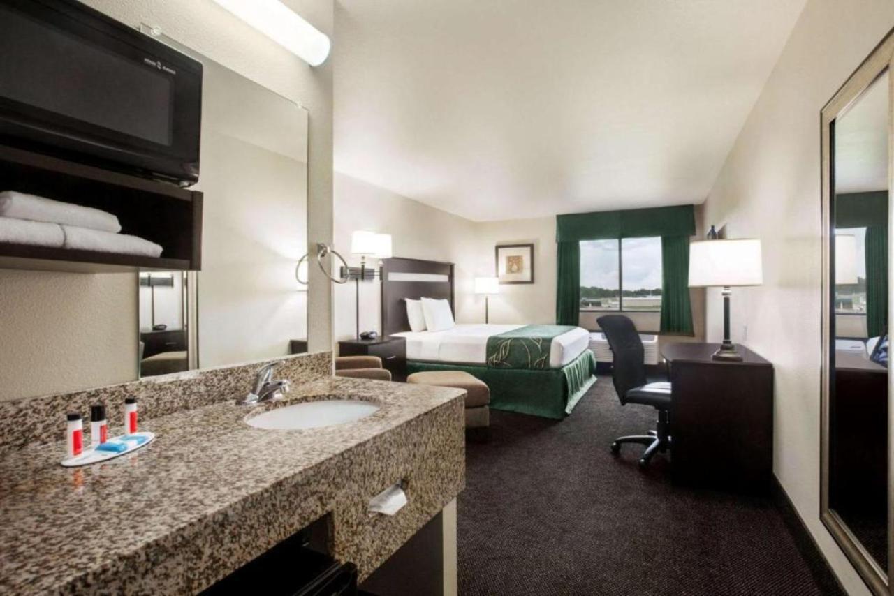 Travelodge By Wyndham Livonia Zewnętrze zdjęcie